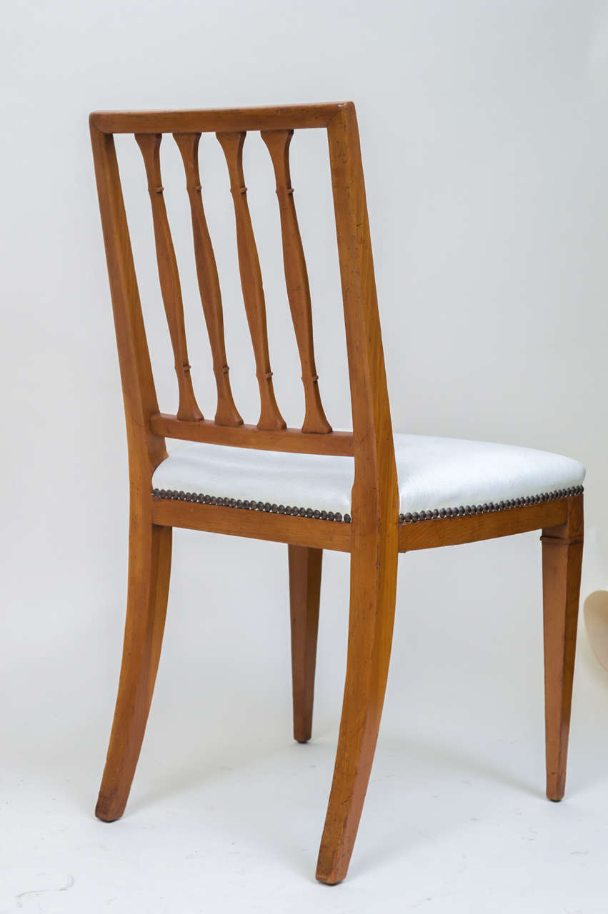 Set of Eight Italian Neoclassic Design Moderne Chairs 2